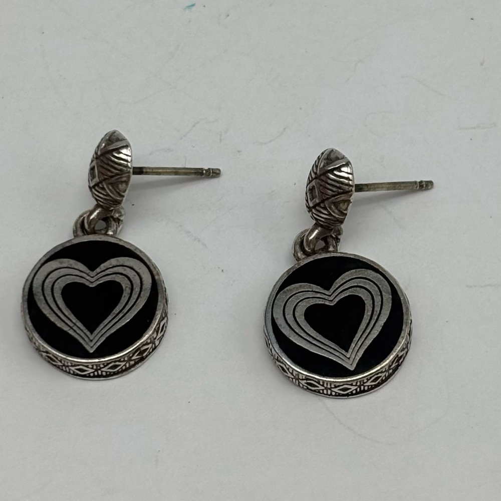 Vintage black onyx and‎ silver heart dangle earrings